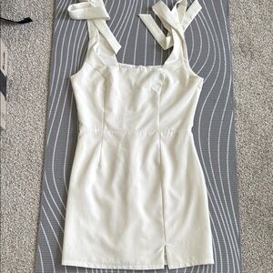 White Sleeveless Dress